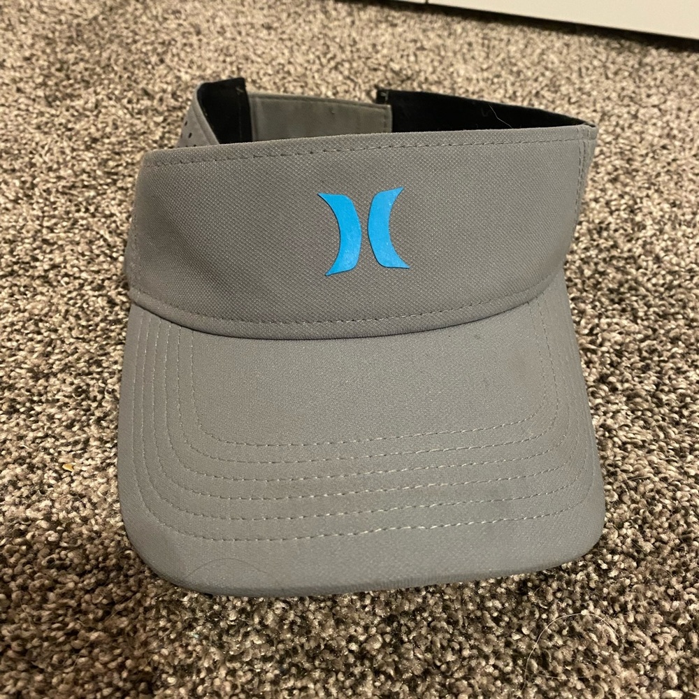 Hurley visor.